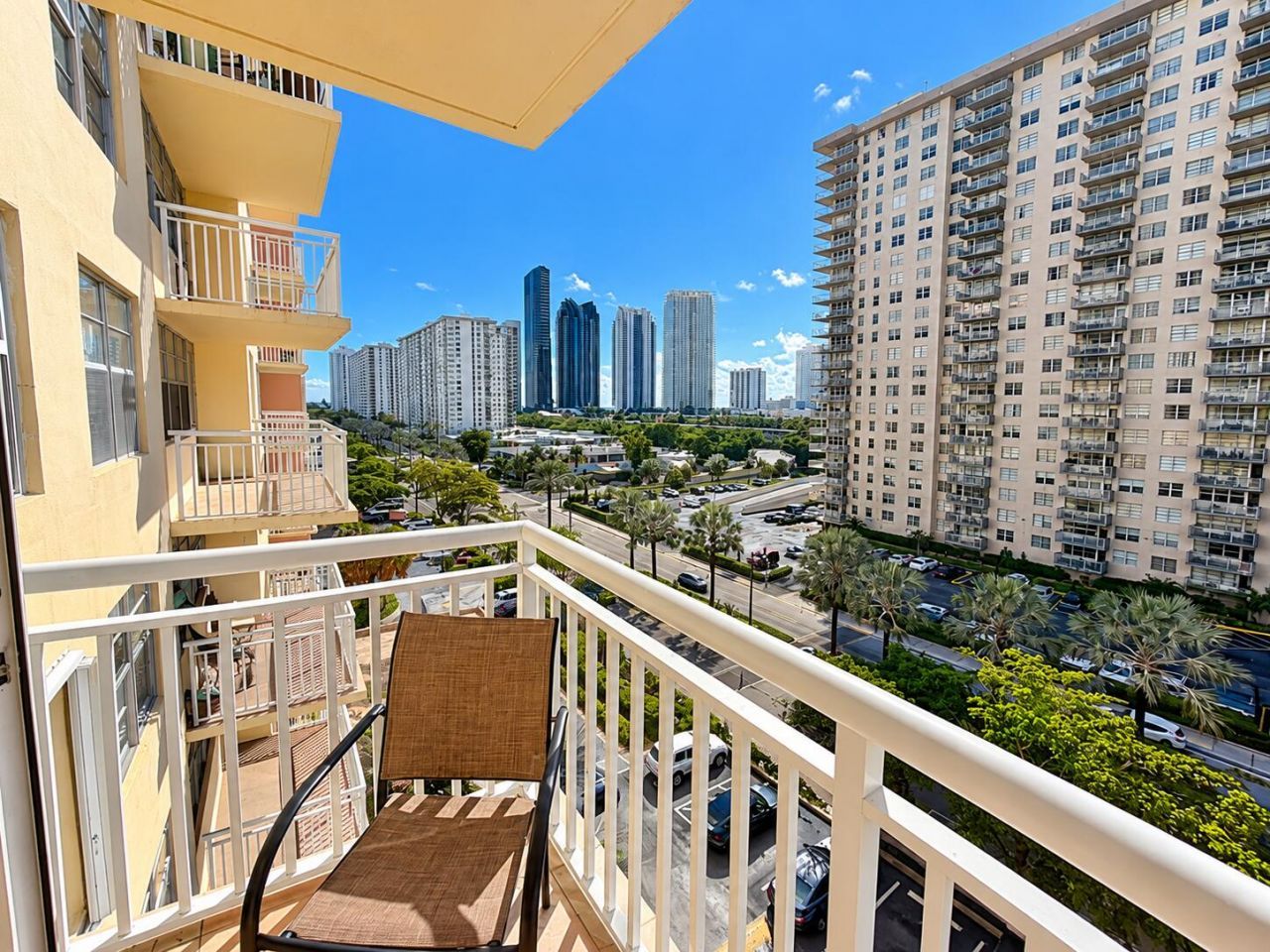 251 174th Street, Unit 707, Sunny Isles Beach, FL 33160 Photo