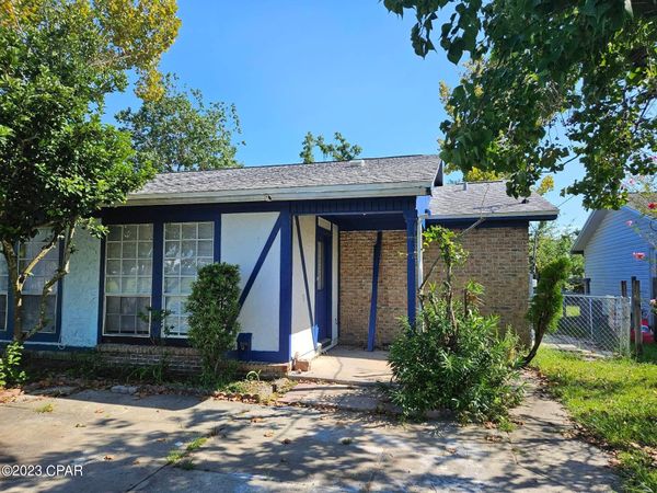 5426 Lake Drive , Panama City, FL 32404