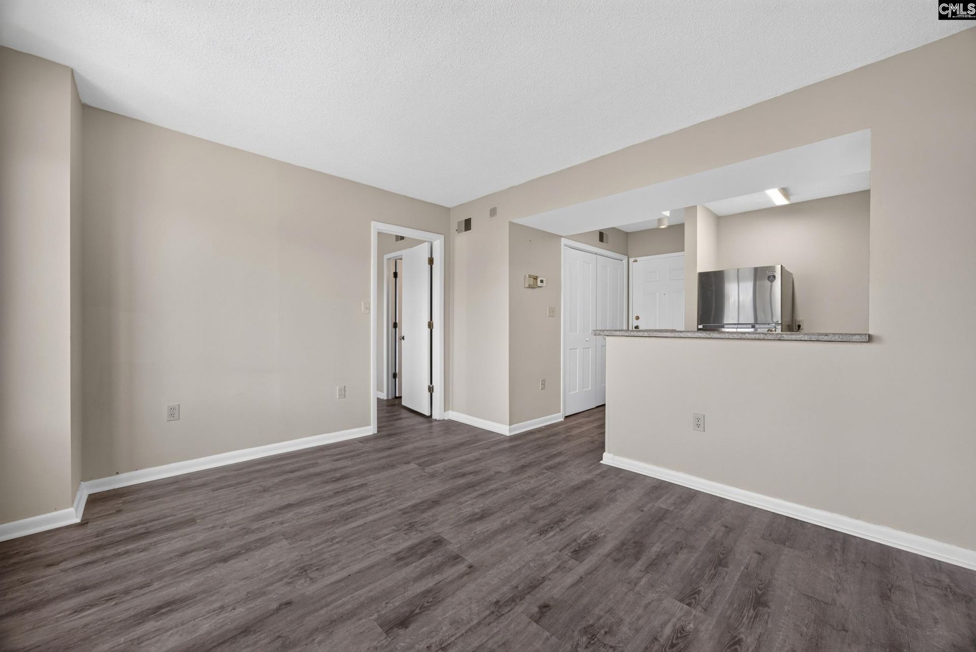 1600 Park Circle  Photo 6
