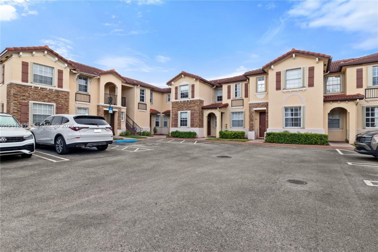 1570 NE 33rd Rd , Unit 104-11, Homestead, FL 33033 Photo