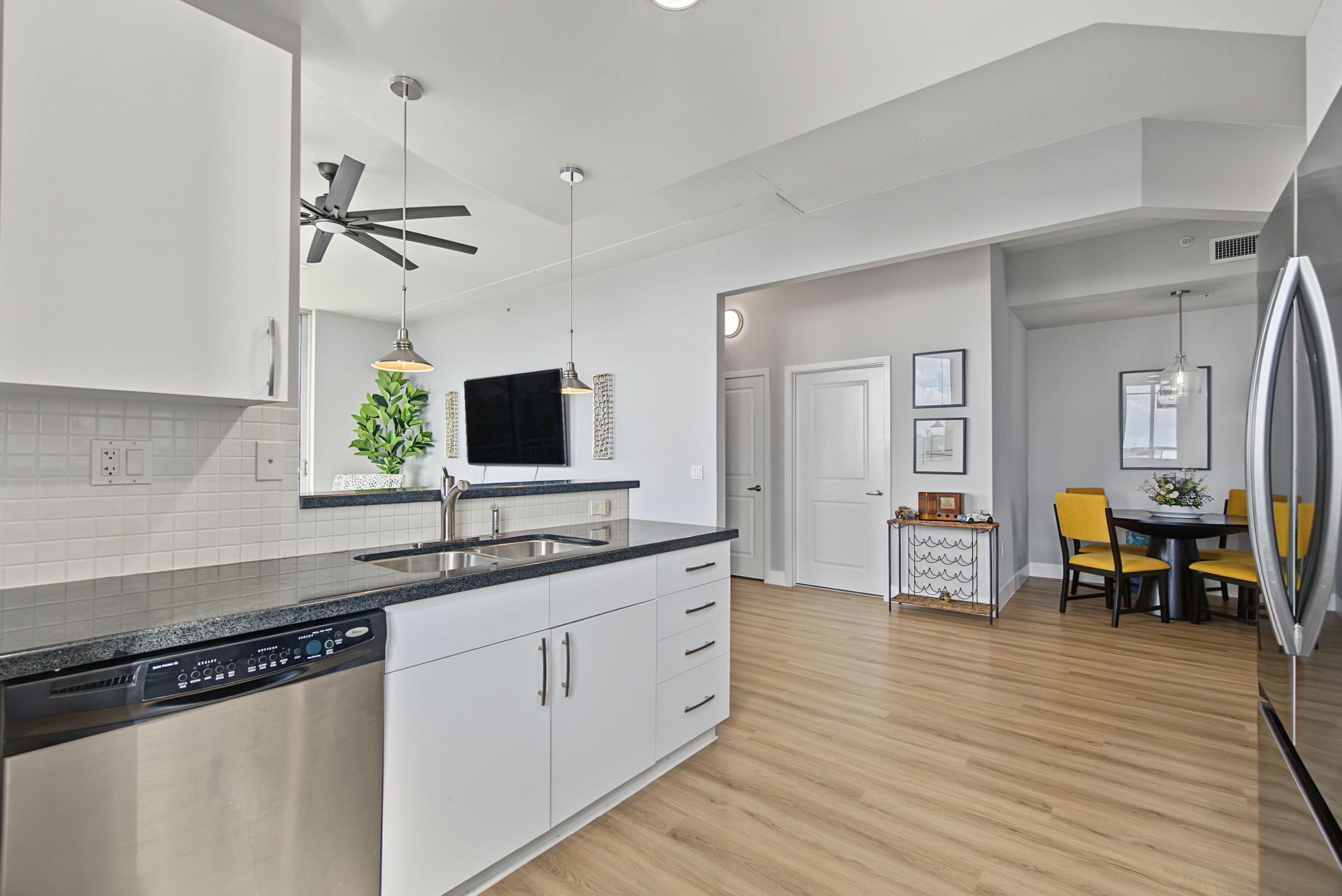 300 S Australian Avenue, Unit 307, West Palm Beach, FL 33401 Photo