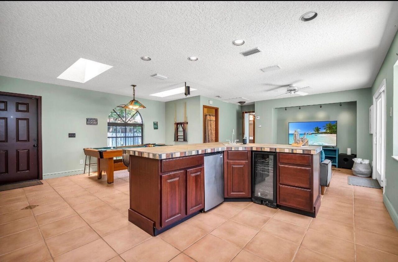 1324 N Lakeside Drive, Lake Worth Beach, FL 33460 Photo