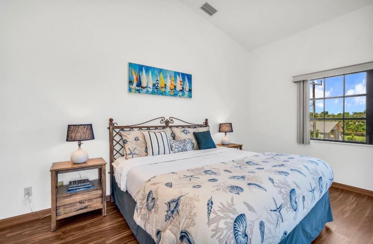 1324 N Lakeside Drive, Lake Worth Beach, FL 33460 Photo