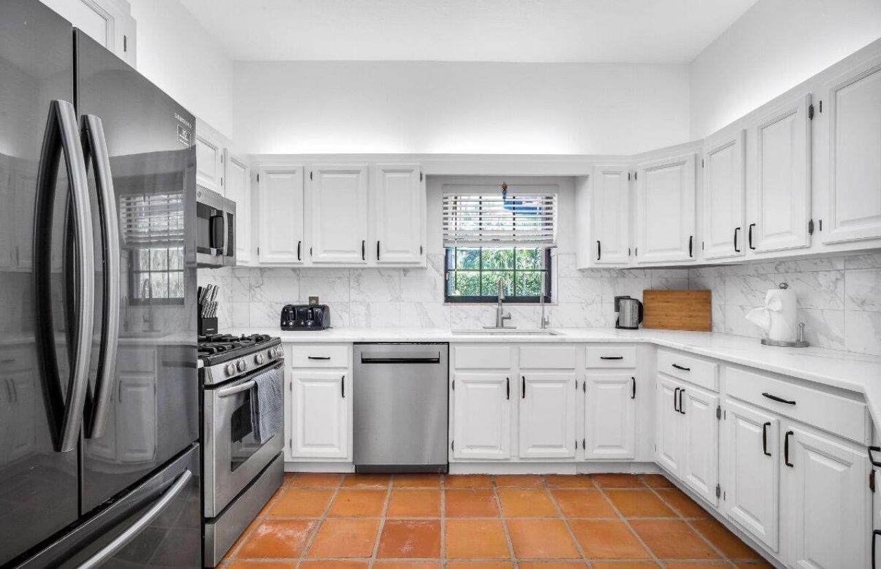 1324 N Lakeside Drive, Lake Worth Beach, FL 33460 Photo