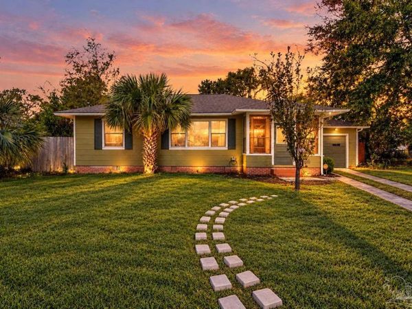 4 Victoria Pl, Pensacola, FL 32507