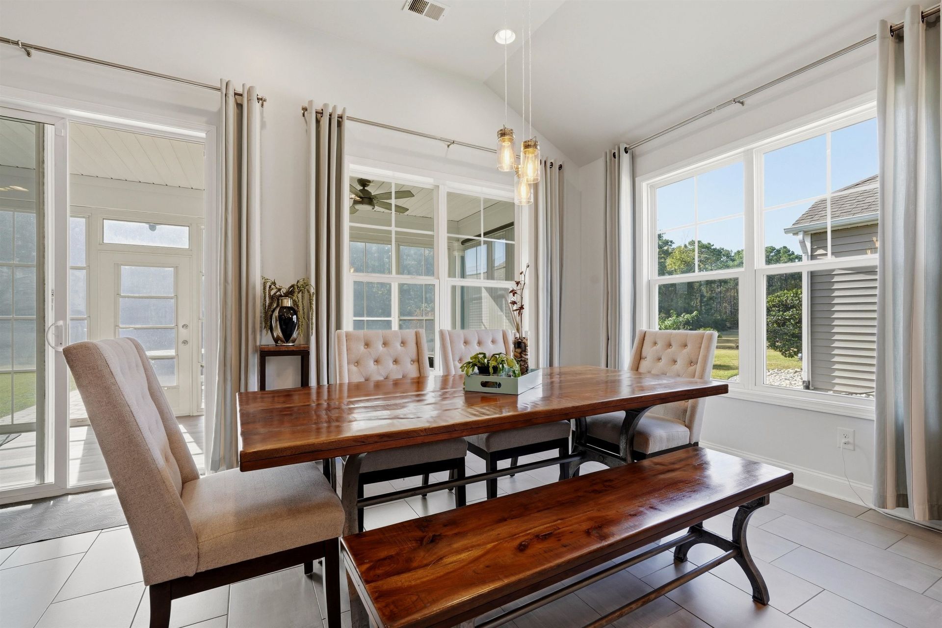 178 Viareggio Rd. Photo 6