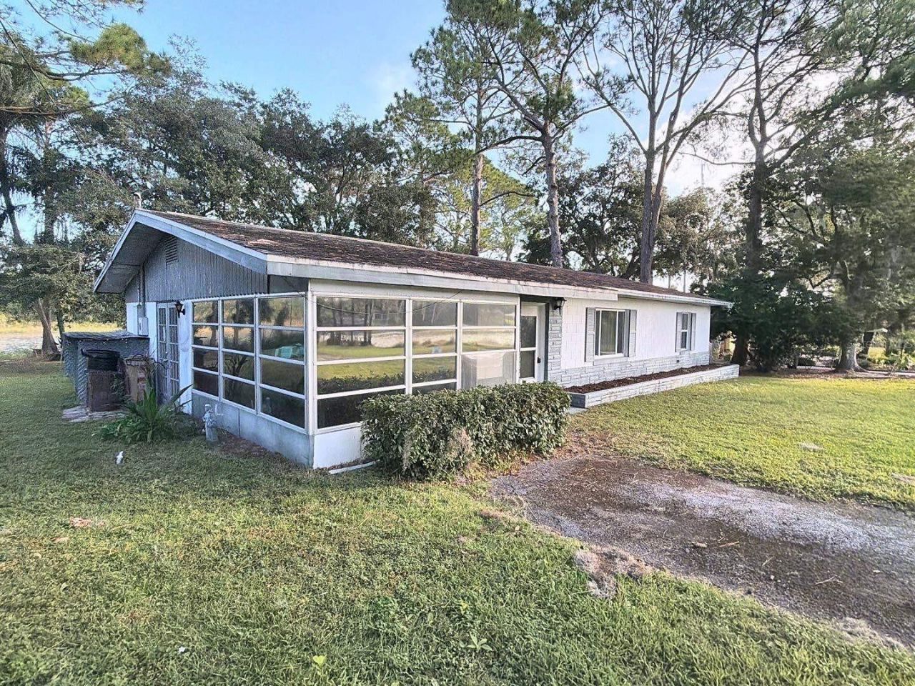 37443 Beach Drive, Umatilla, FL 32784 Photo