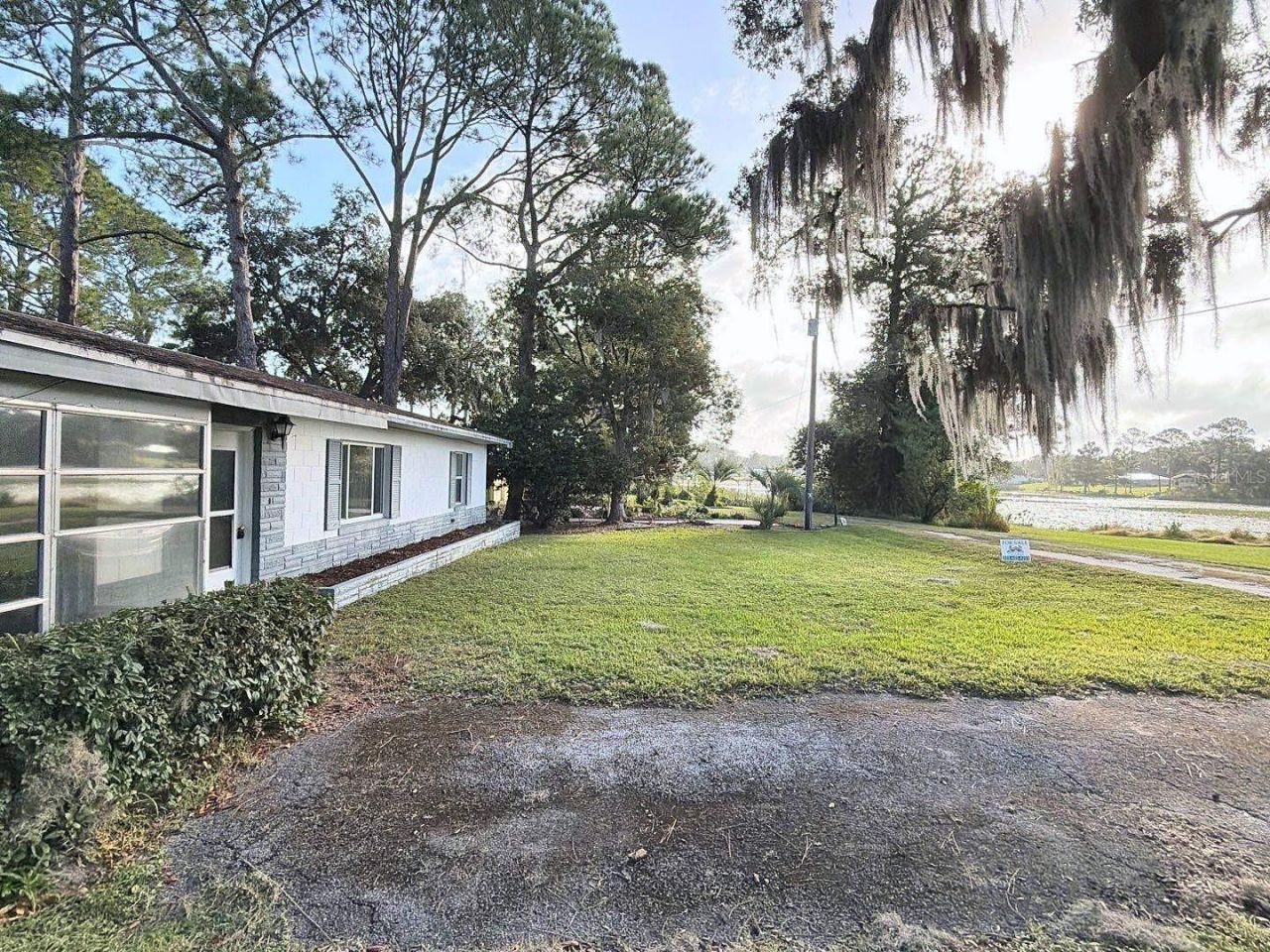 37443 Beach Drive, Umatilla, FL 32784 Photo