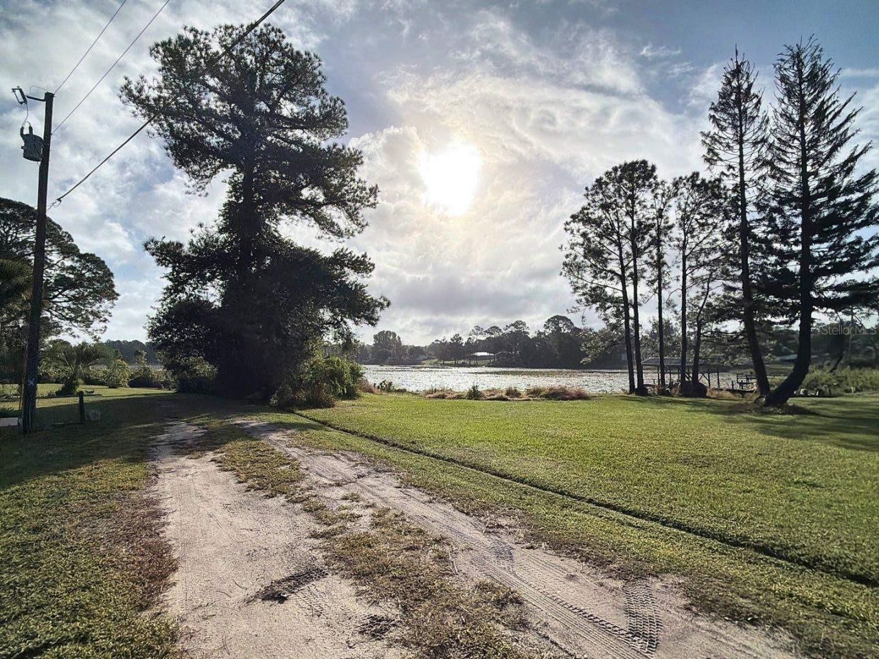 37443 Beach Drive, Umatilla, FL 32784 Photo