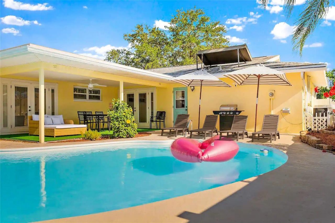 13195 N 87th Place, Seminole, FL 33776 Photo