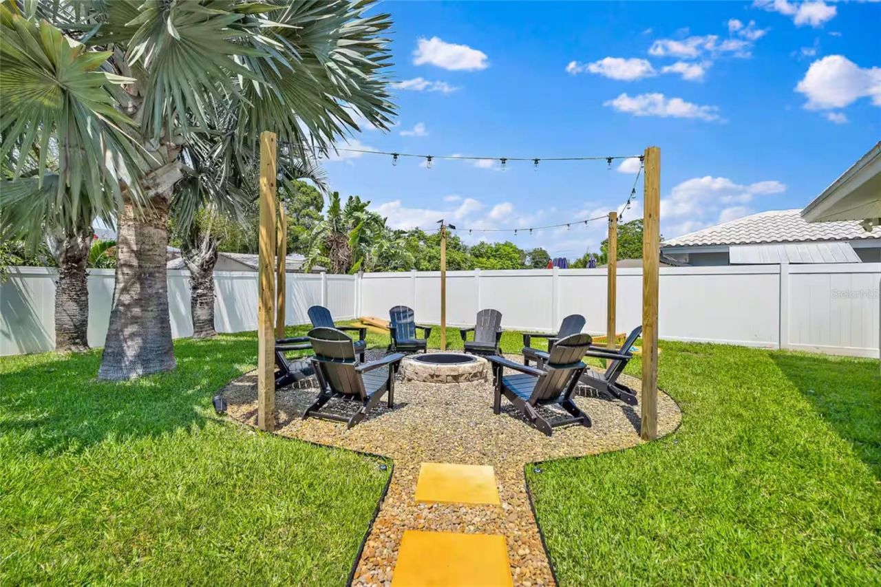 13195 N 87th Place, Seminole, FL 33776 Photo