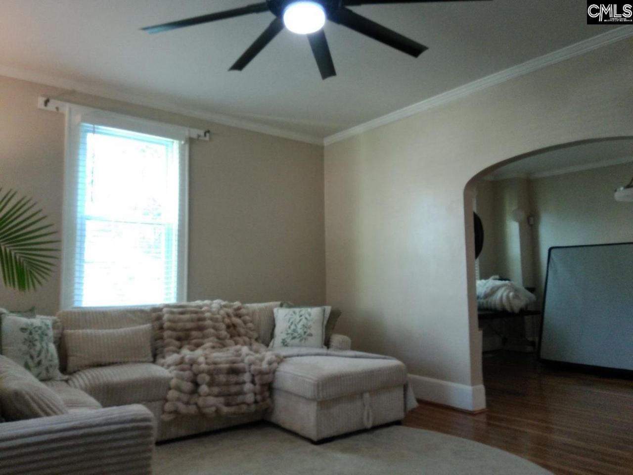 926 Johnson Avenue  Photo 4