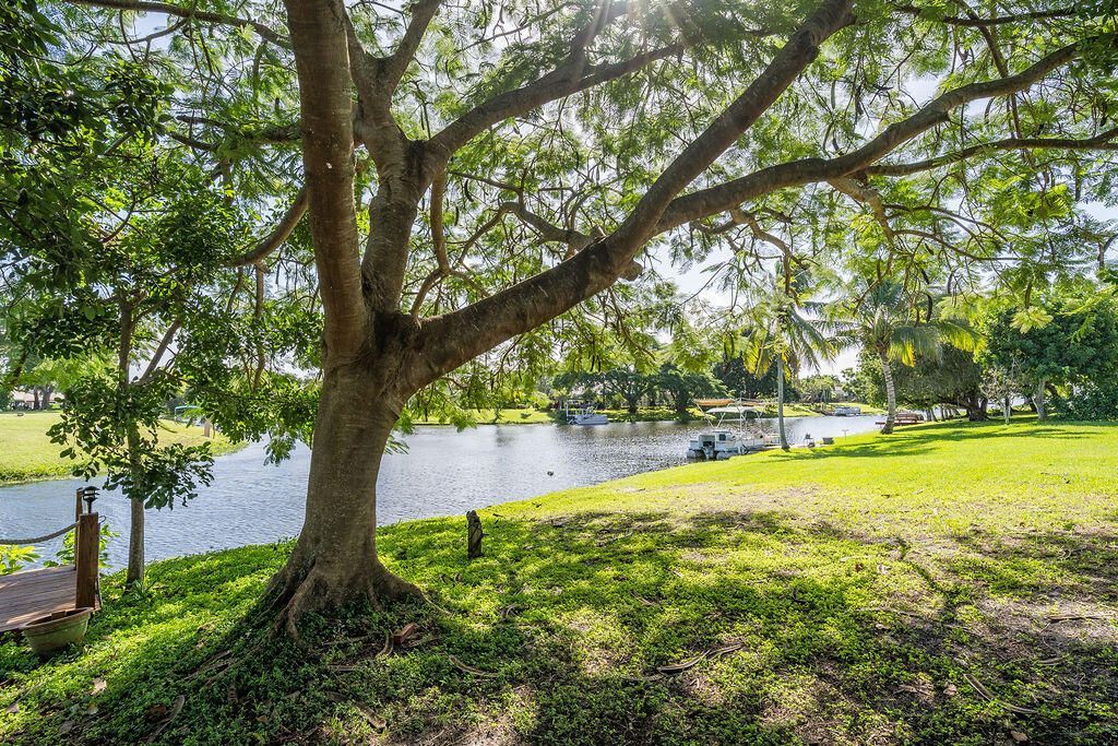 740 Lake Wellington Drive, Wellington, FL 33414 Photo