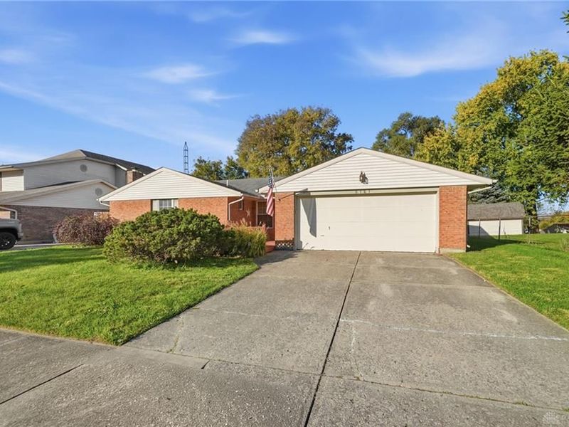 5161 Larchview Drive, Dayton, OH 45424 Photo 2