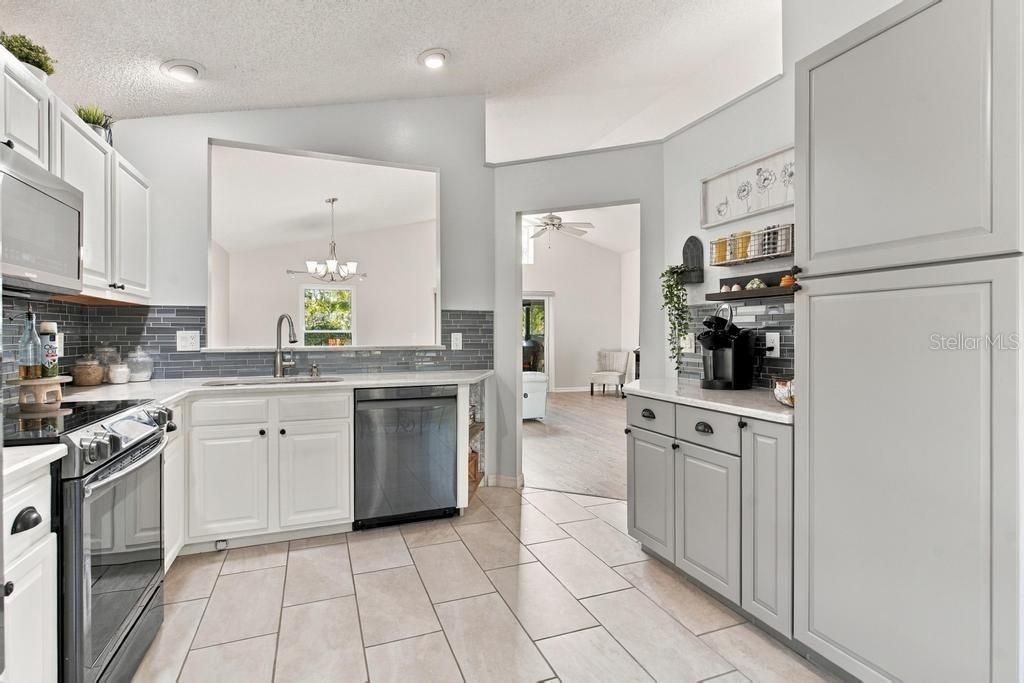 3017 E Beaumont Lane , Eustis, FL 32726 Photo