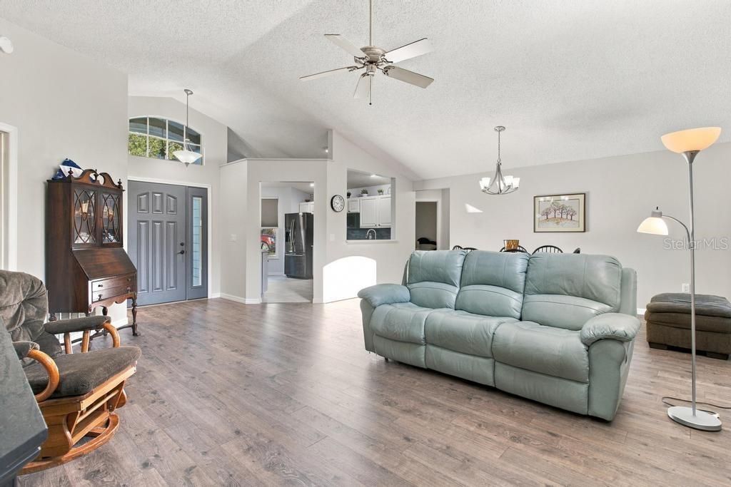 3017 E Beaumont Lane , Eustis, FL 32726 Photo