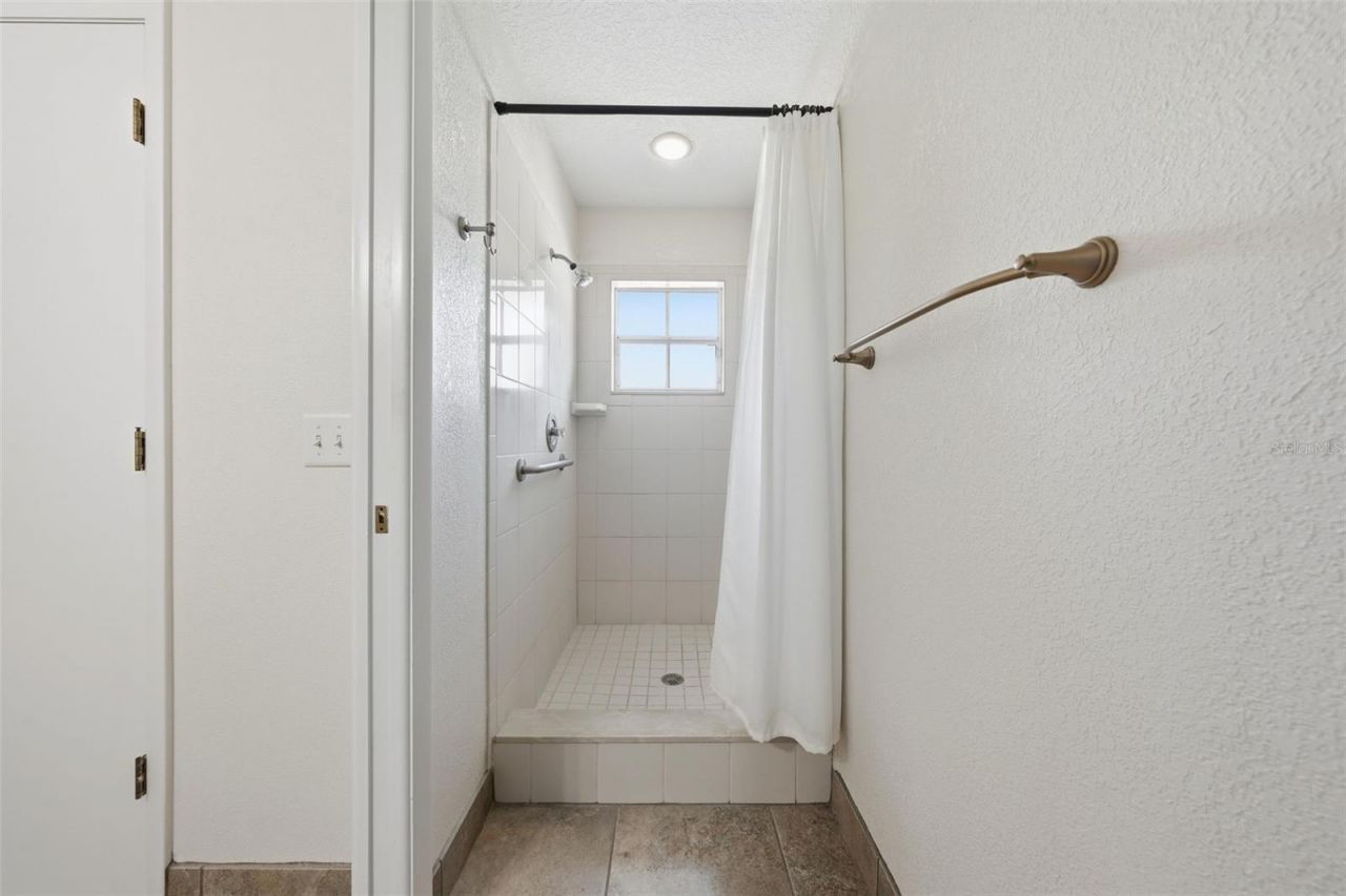600 Huron Place , Mount Dora, FL 32757 Photo