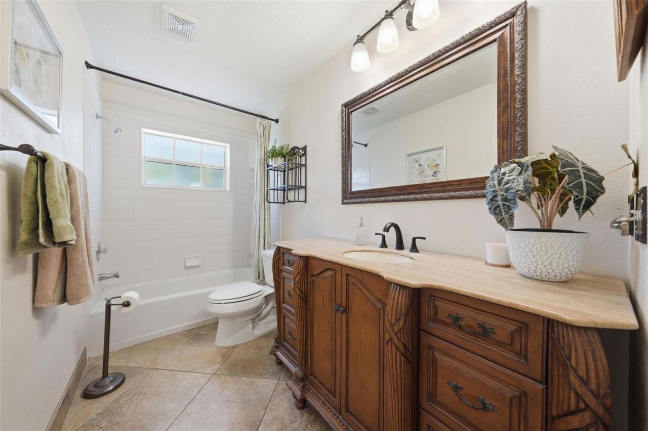 600 Huron Place , Mount Dora, FL 32757 Photo