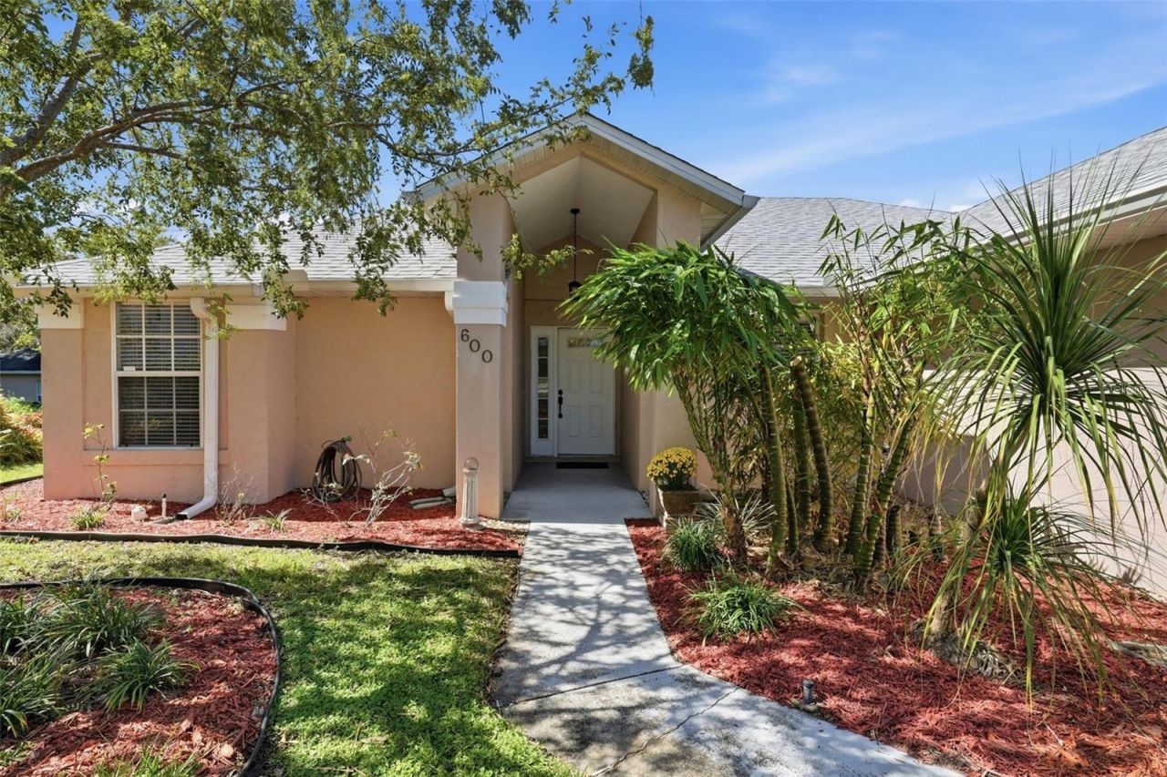 600 Huron Place , Mount Dora, FL 32757 Photo