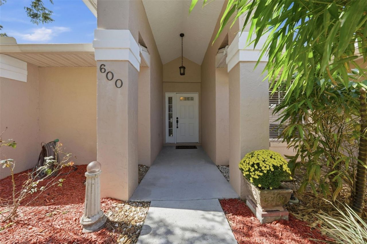 600 Huron Place , Mount Dora, FL 32757 Photo
