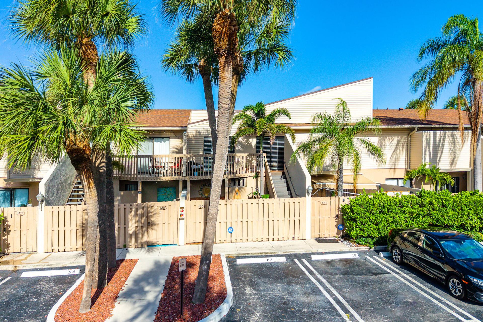 616 Executive Center Drive, Unit 206, West Palm Beach, FL 33401 Photo