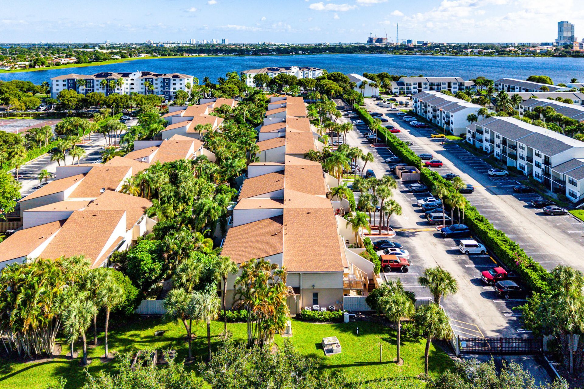 616 Executive Center Drive, Unit 206, West Palm Beach, FL 33401 Photo
