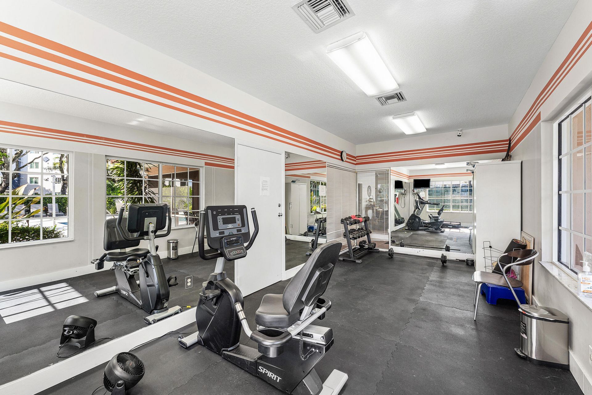 616 Executive Center Drive, Unit 206, West Palm Beach, FL 33401 Photo