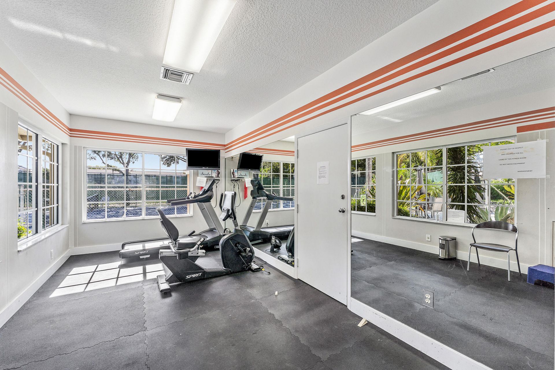 616 Executive Center Drive, Unit 206, West Palm Beach, FL 33401 Photo