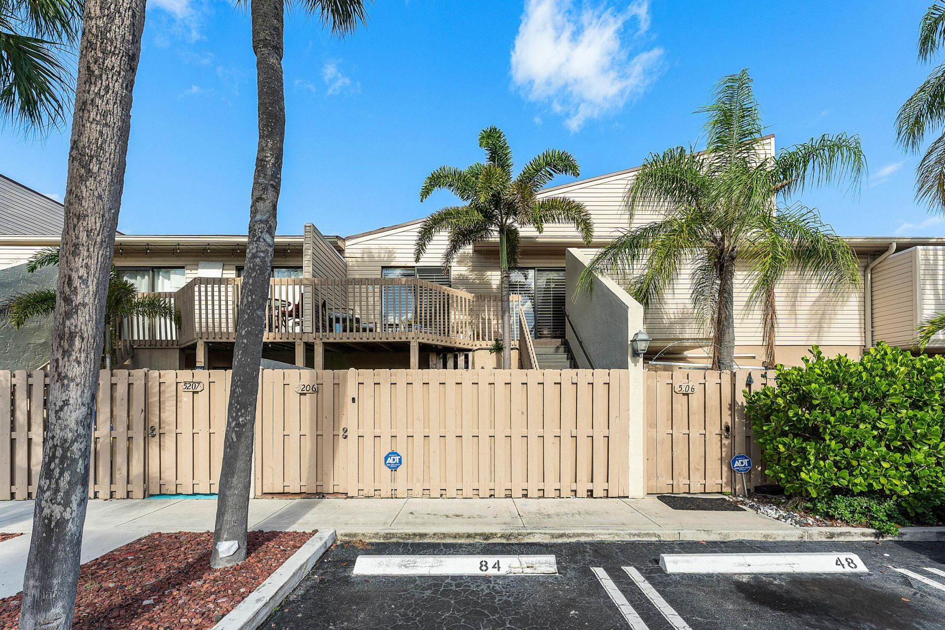 616 Executive Center Drive, Unit 206, West Palm Beach, FL 33401 Photo