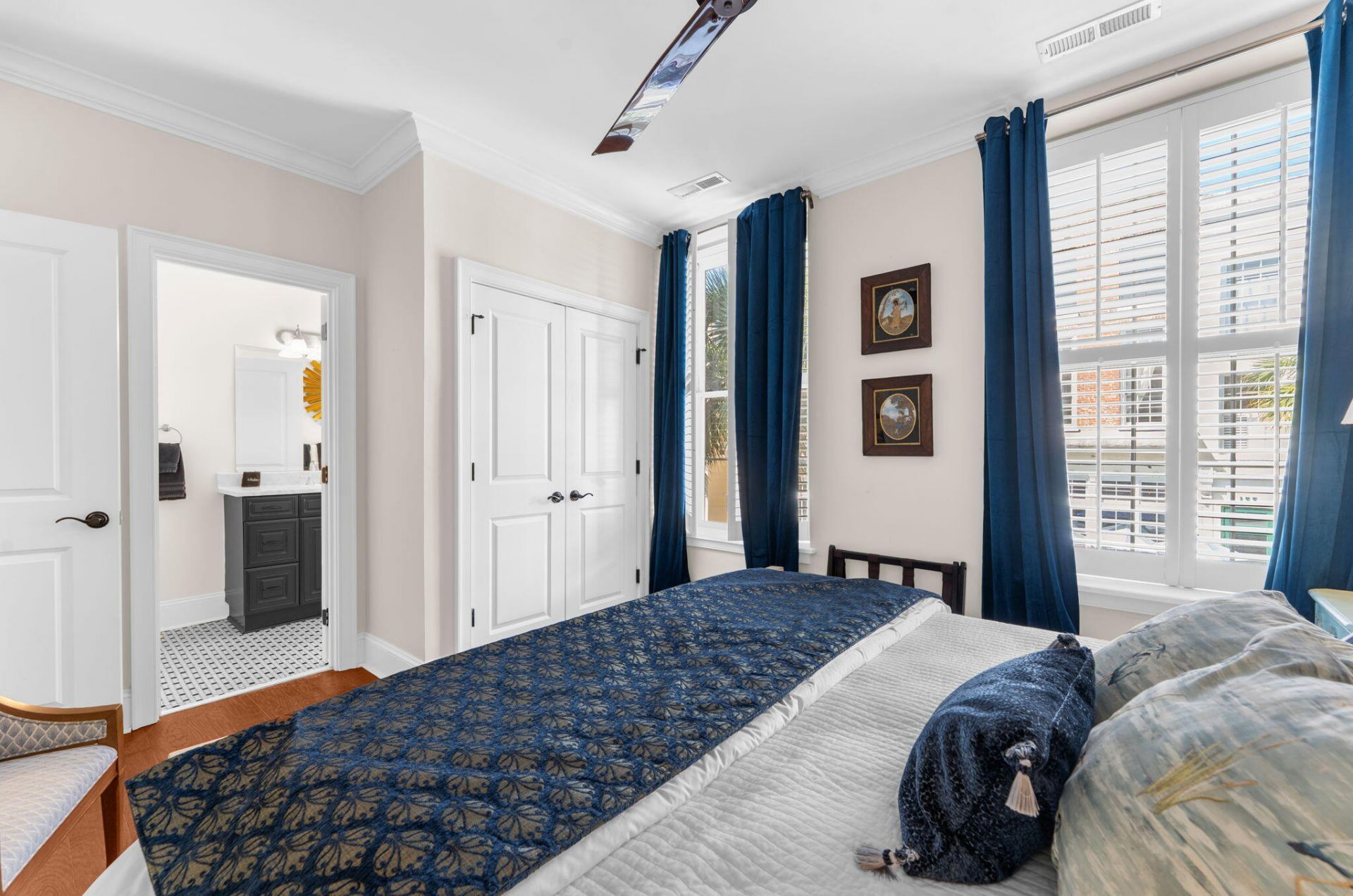 160 E Bay Street Photo 23