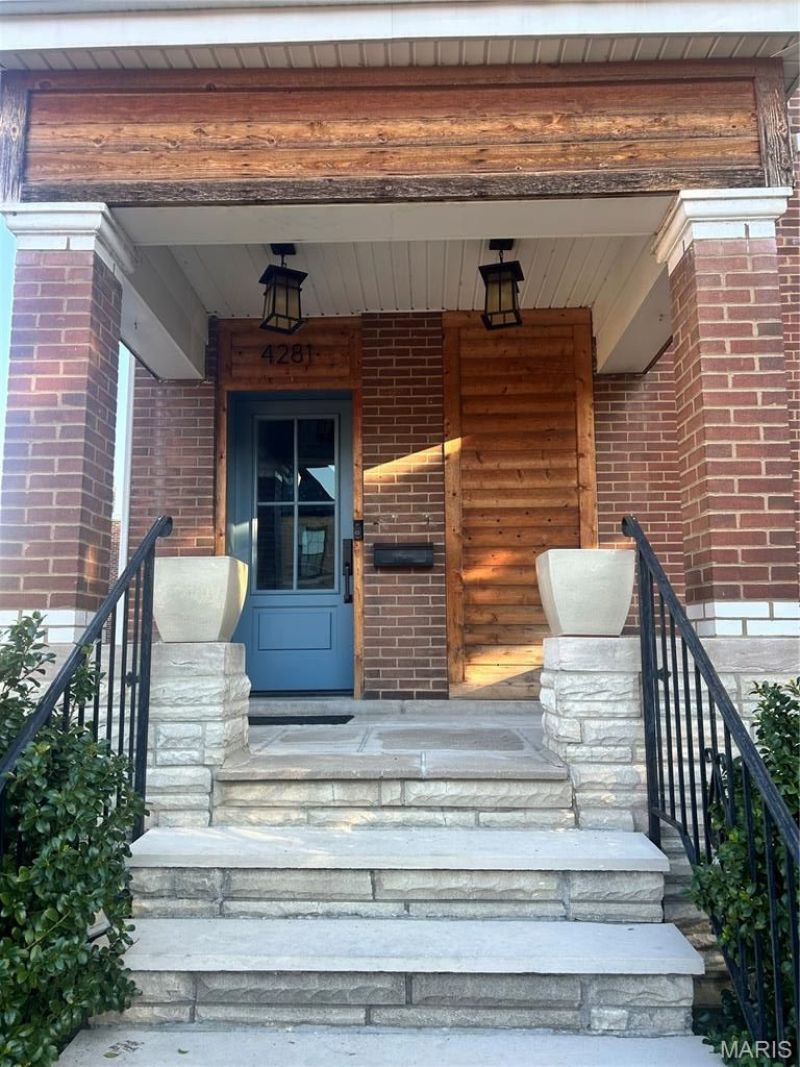 4281 Hartford Street , Saint Louis, MO 63116 Main Photo