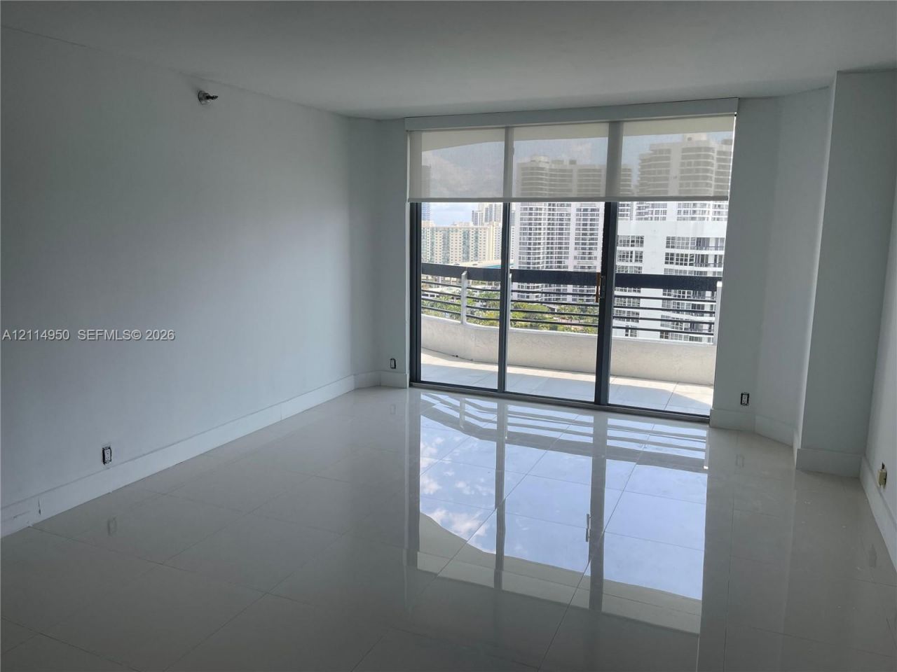 3530 Mystic Pointe Dr , Unit 2012, Aventura, FL 33180 Photo
