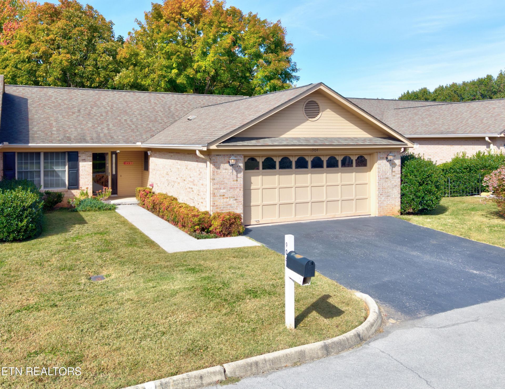 904 Portsmouth Circle, Maryville, TN 37803 Main Photo