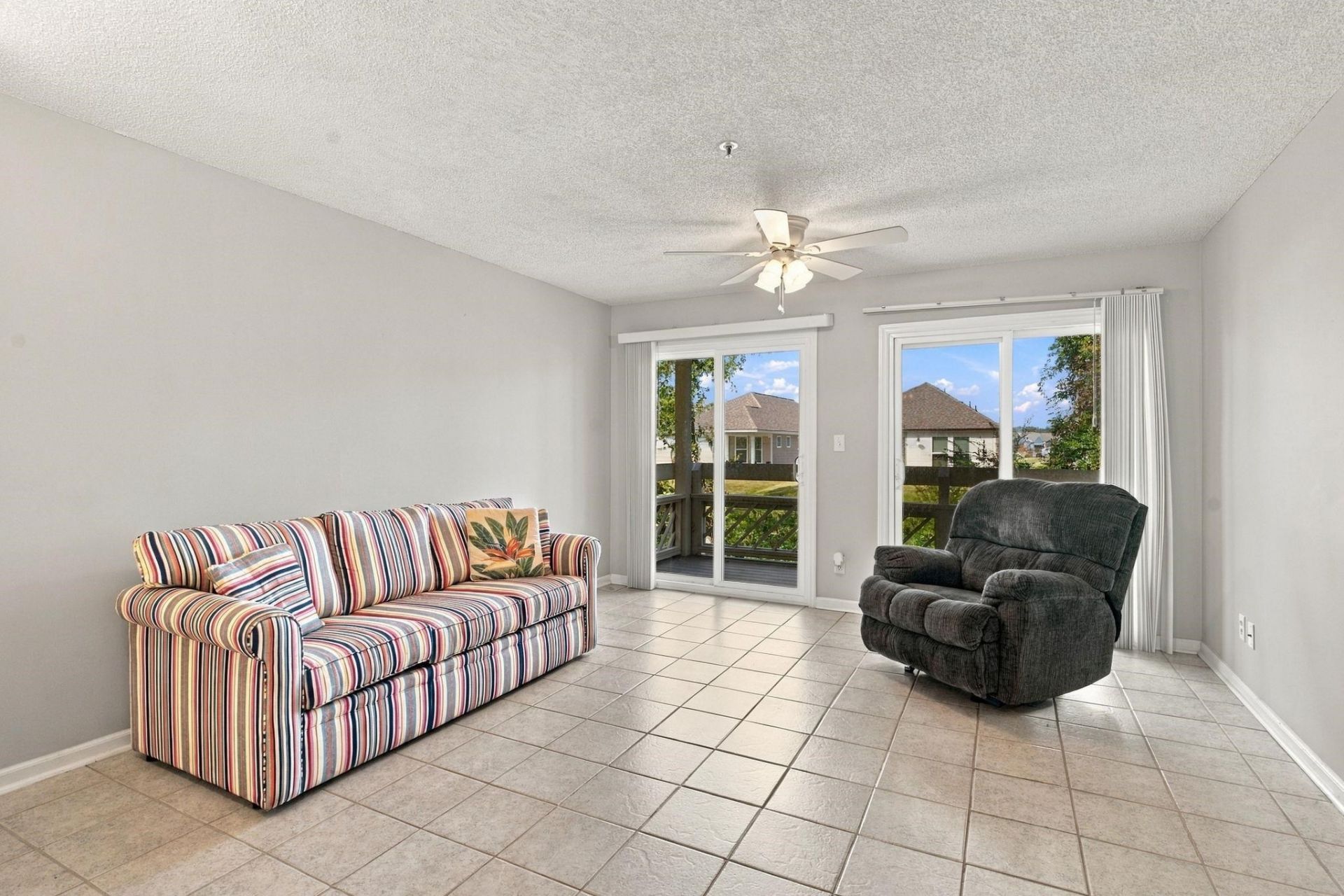 1100 Possum Trot Rd.  Photo 4