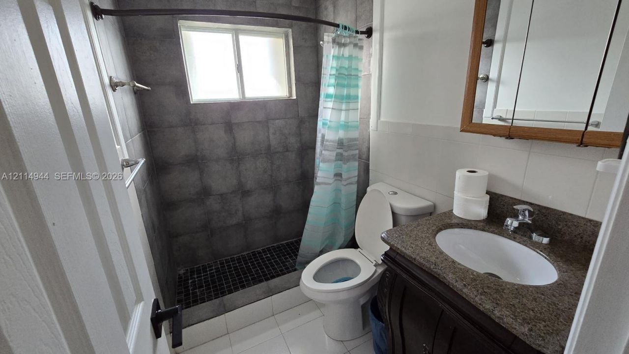 10021 NW 127th Ter, Hialeah Gardens, FL 33018 Photo