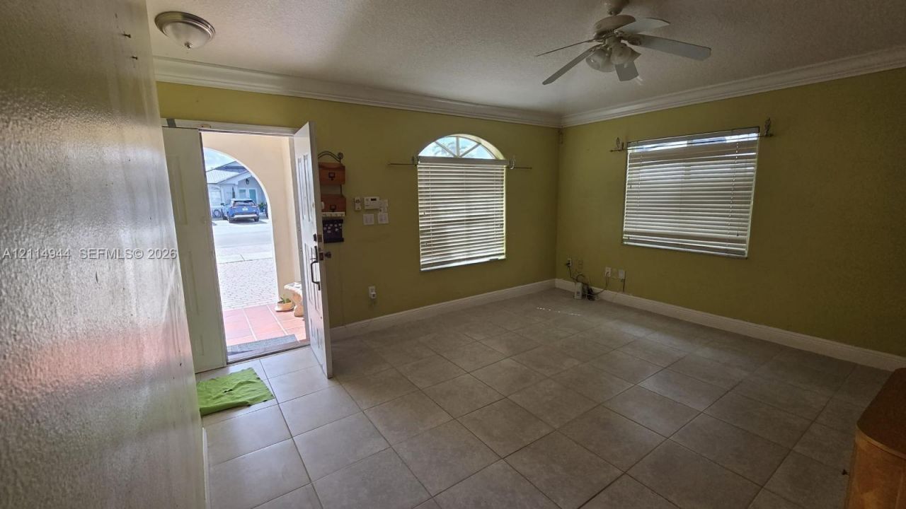 10021 NW 127th Ter, Hialeah Gardens, FL 33018 Photo