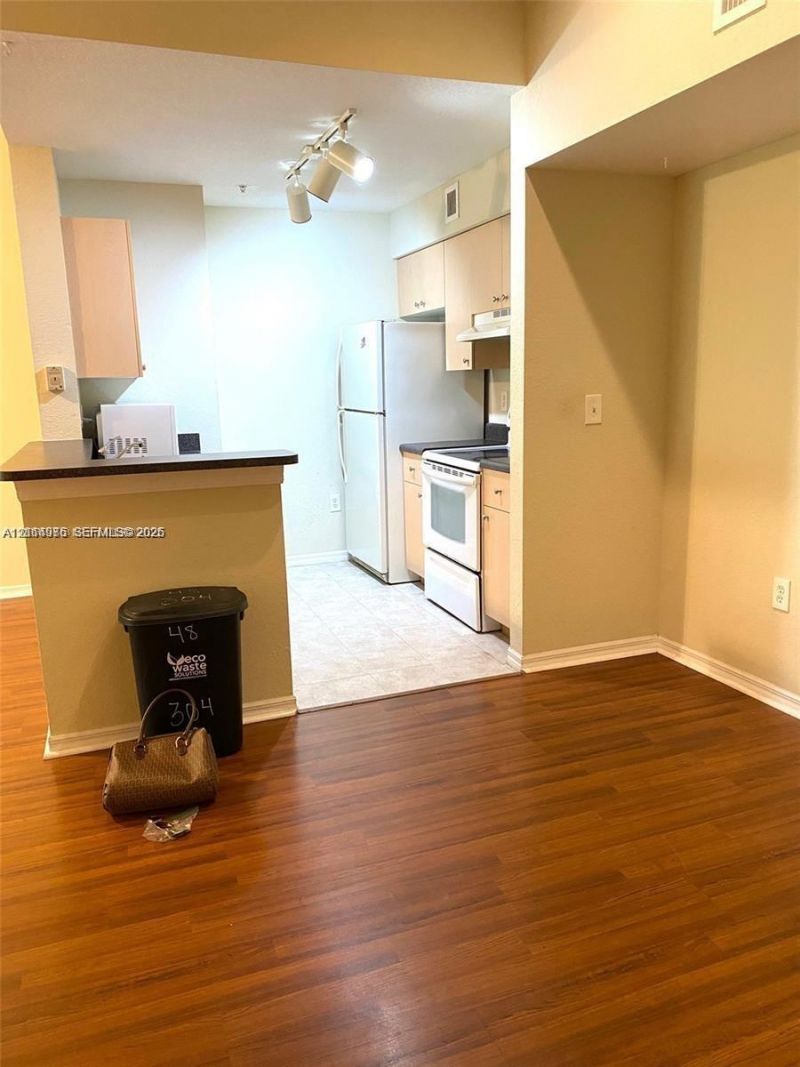 2564 Centergate Dr, Unit 304, Miramar, FL 33025 Photo