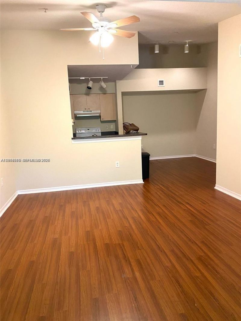 2564 Centergate Dr, Unit 304, Miramar, FL 33025 Photo