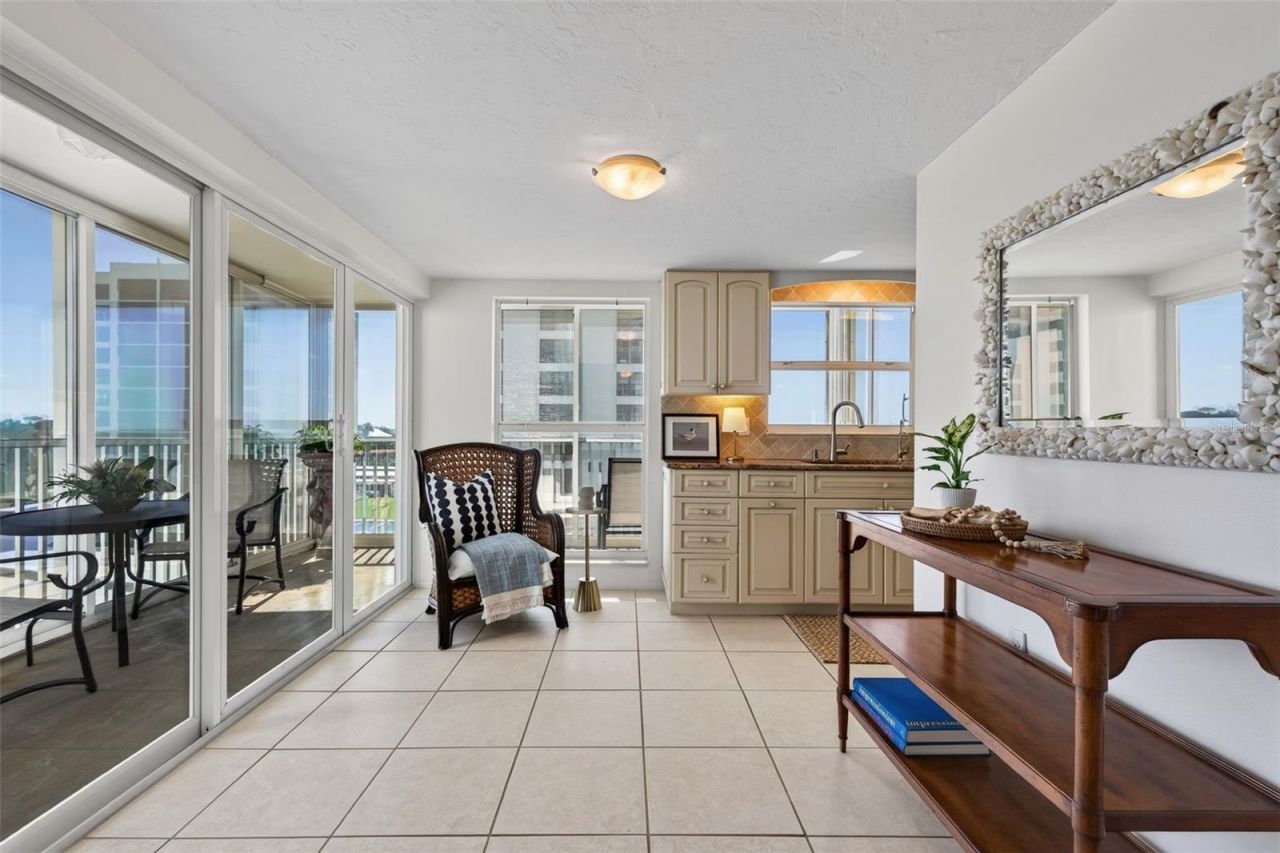 633 Alhambra Road, Unit 508, Venice, FL 34285 Photo