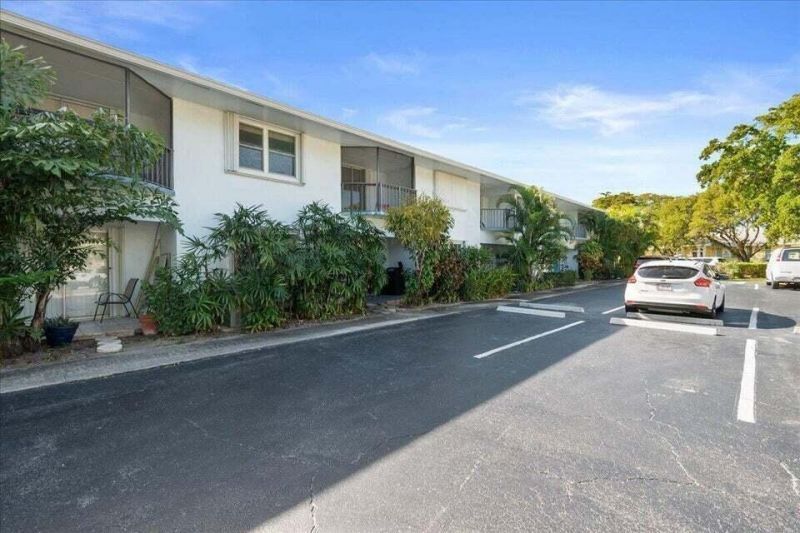 128 Lehane Terrace, Unit 204, North Palm Beach, FL 33408 Photo