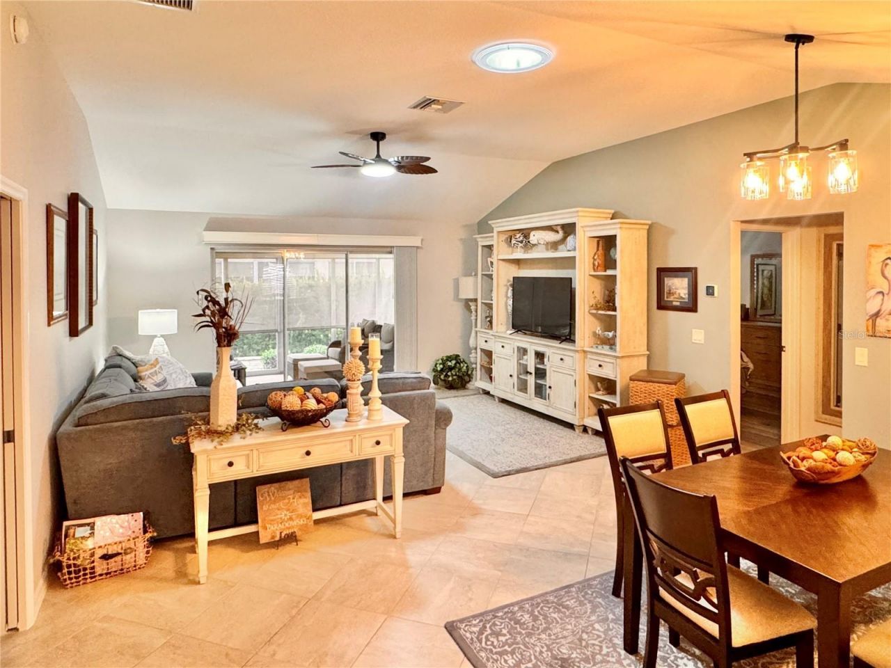 2268 Sutton Terrace , The Villages, FL 32162 Photo