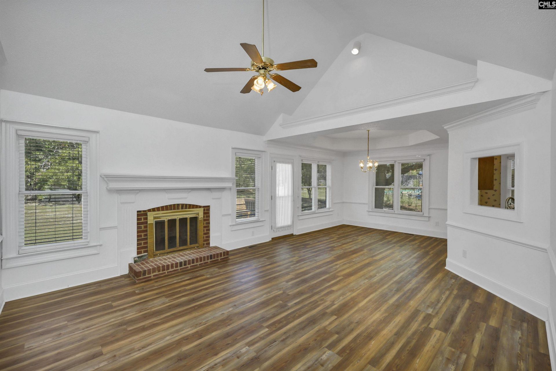 10 Woodlands Ridge Lane  Photo 4