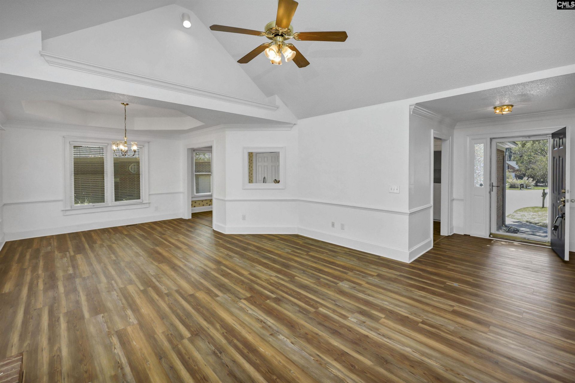 10 Woodlands Ridge Lane  Photo 5