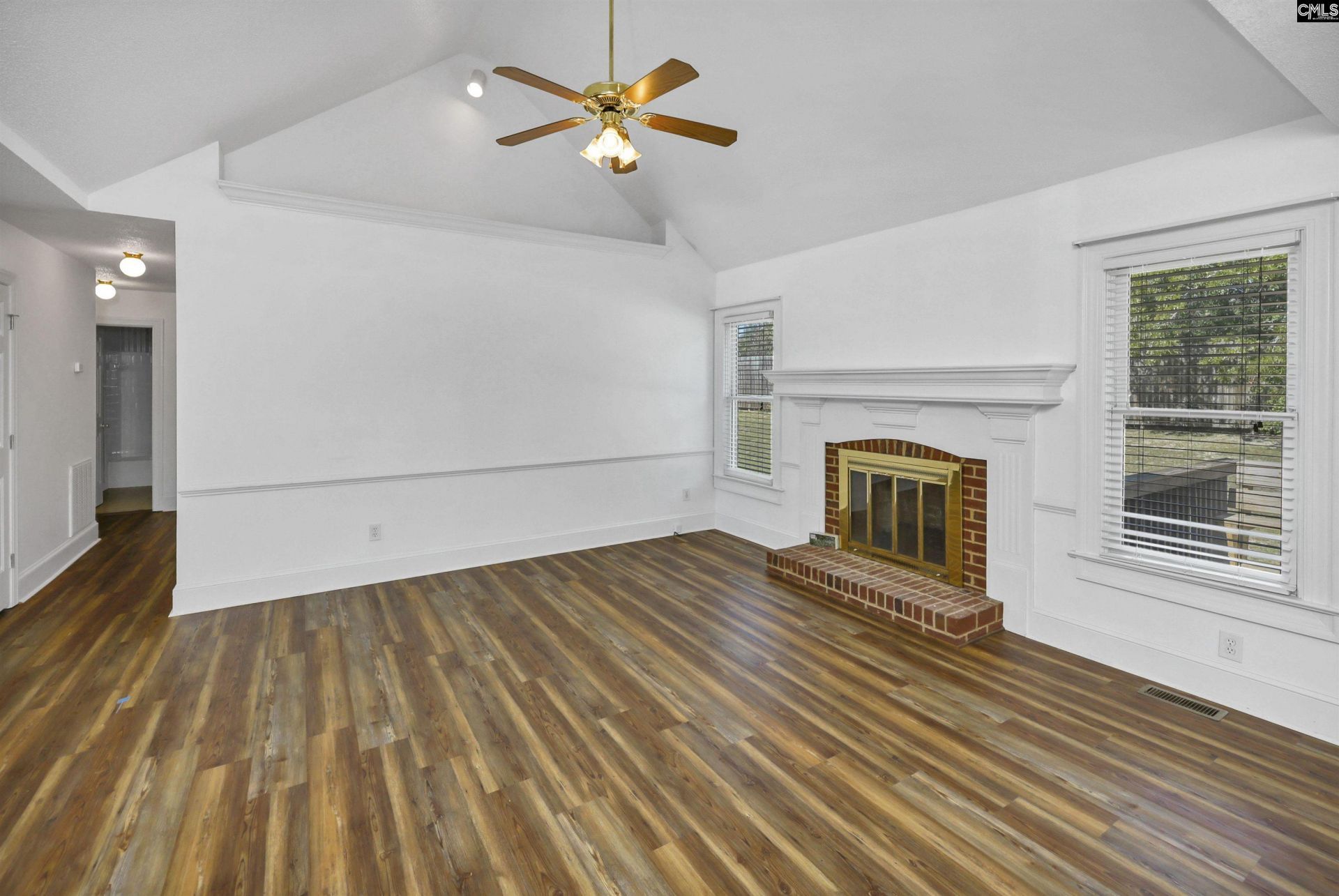 10 Woodlands Ridge Lane  Photo 6