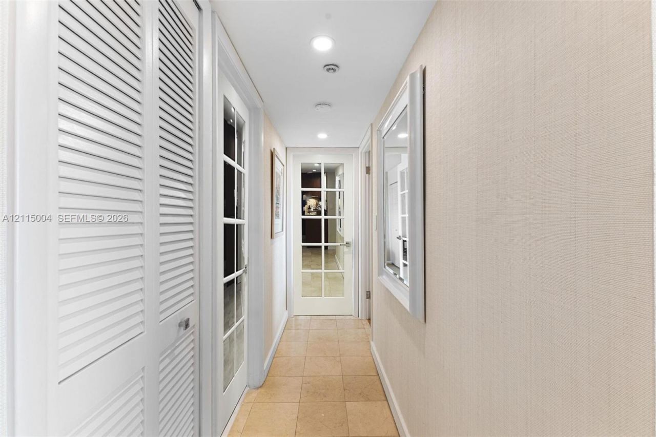2555 Collins Ave , Unit 1706, Miami Beach, FL 33140 Photo