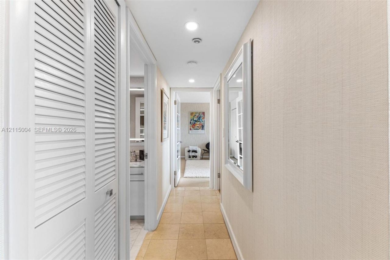 2555 Collins Ave , Unit 1706, Miami Beach, FL 33140 Photo