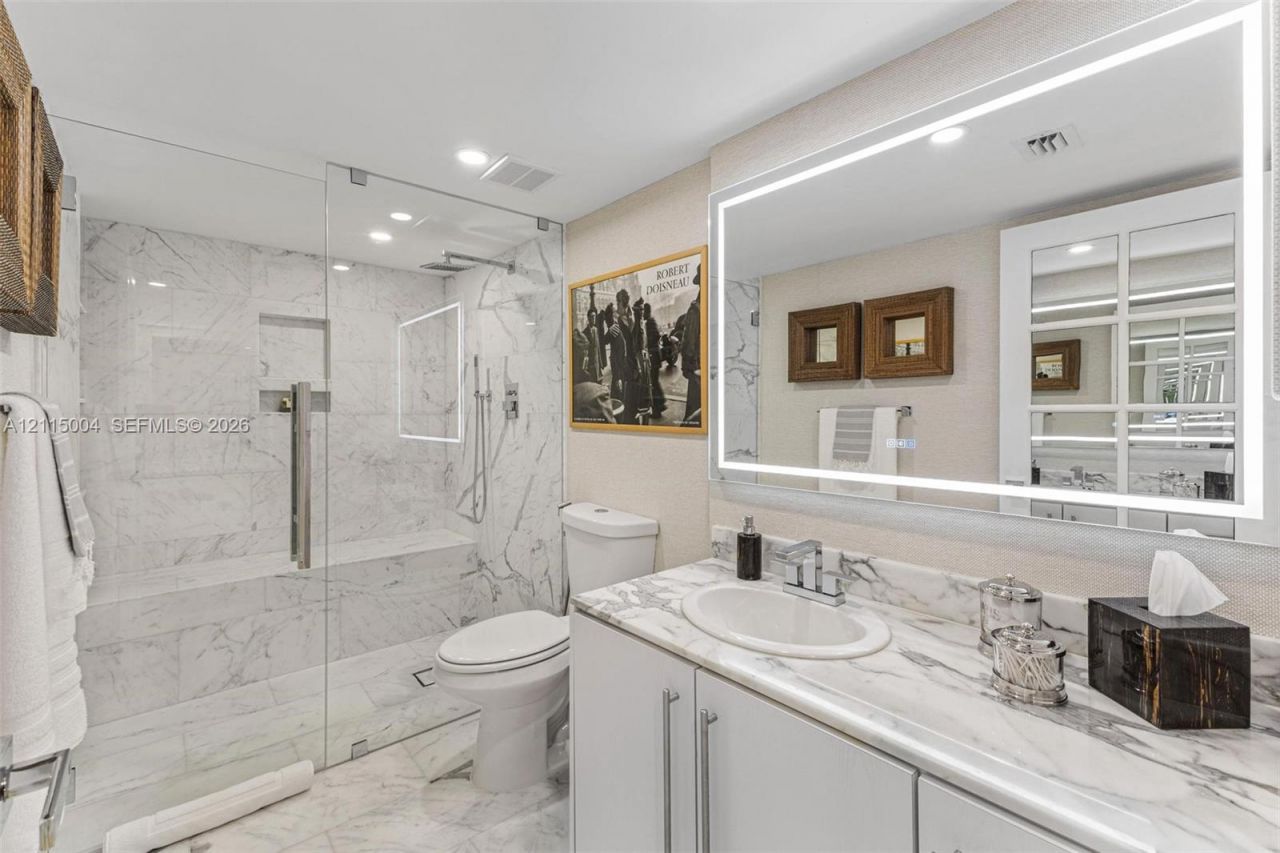 2555 Collins Ave , Unit 1706, Miami Beach, FL 33140 Photo