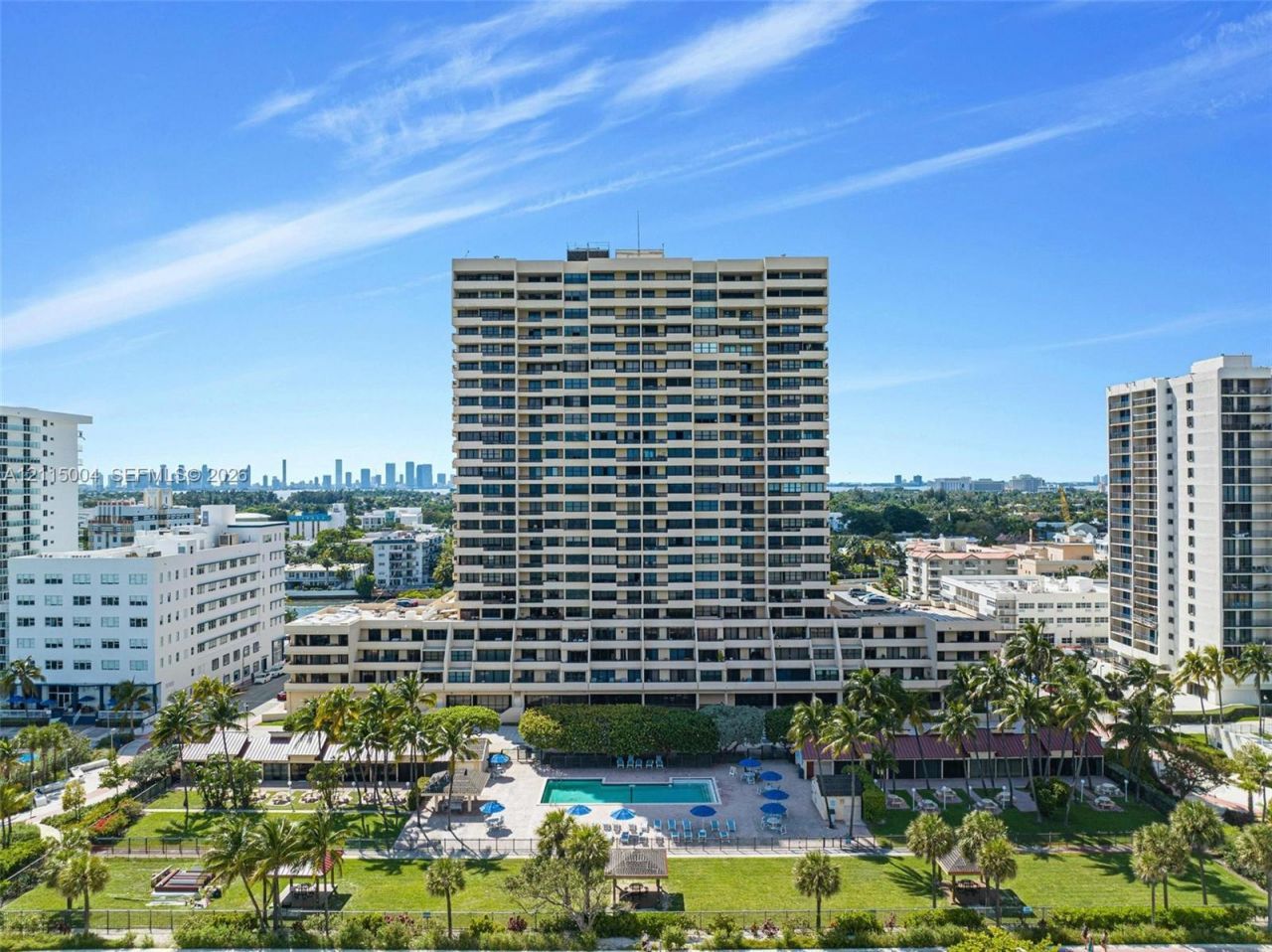 2555 Collins Ave , Unit 1706, Miami Beach, FL 33140 Photo