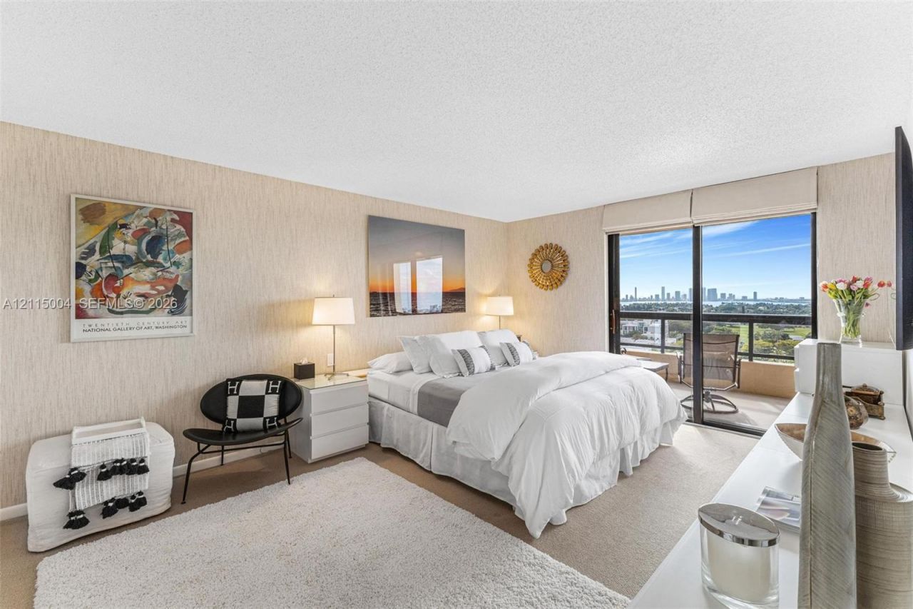 2555 Collins Ave , Unit 1706, Miami Beach, FL 33140 Photo