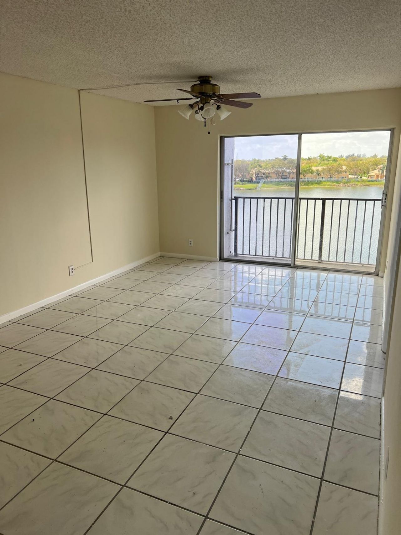 8600 N Sherman Circle, Unit 502, Miramar, FL 33025 Photo